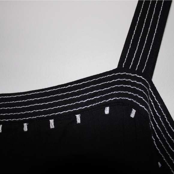 Old navy black sundress - Picture 3 of 7